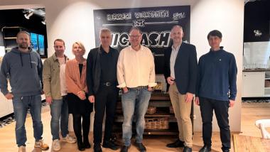 Marten Brüggemann (//Crash), Alexander von Essen (CDU), Monika Sager-Gertje (SPD), Dirk Bakenhus (UWG), Matthias Brucke (embeteco), Carsten Helms (FDP), Torsten Schönebaum (Grüne)